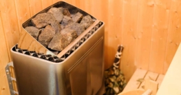 Saunaofen mit Saunasteinen (depositphotos.com)