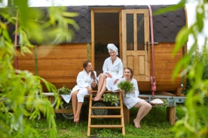 Outdoor-Sauna (depositphotos.com) Outdoor-Sauna (depositphotos.com)